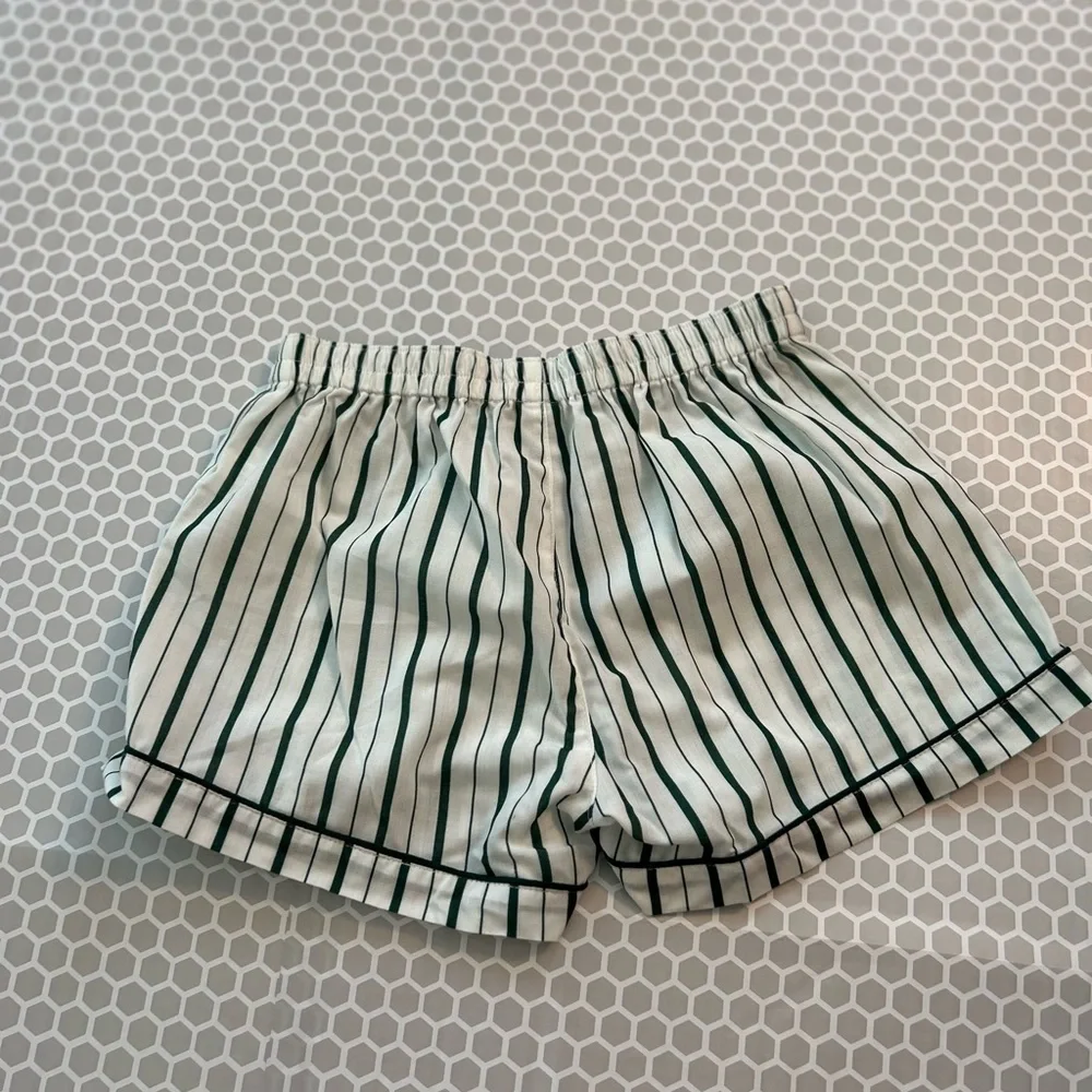 NWT J. Crew Kids Green and White Striped Pajama Set Size M (8-9)